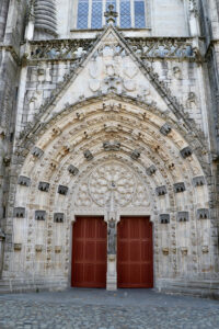 Kirchenportal der Kathedrale von Quimper. Foto: Hans-Martin Goede
